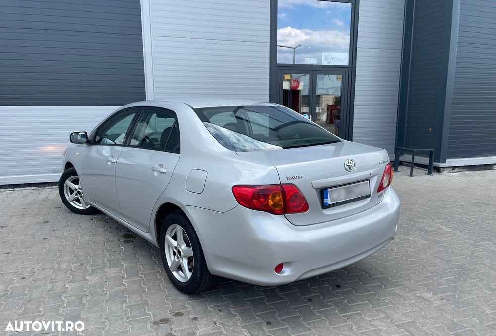 Toyota Corolla 1.4 D-4D Sedan Terra - 6