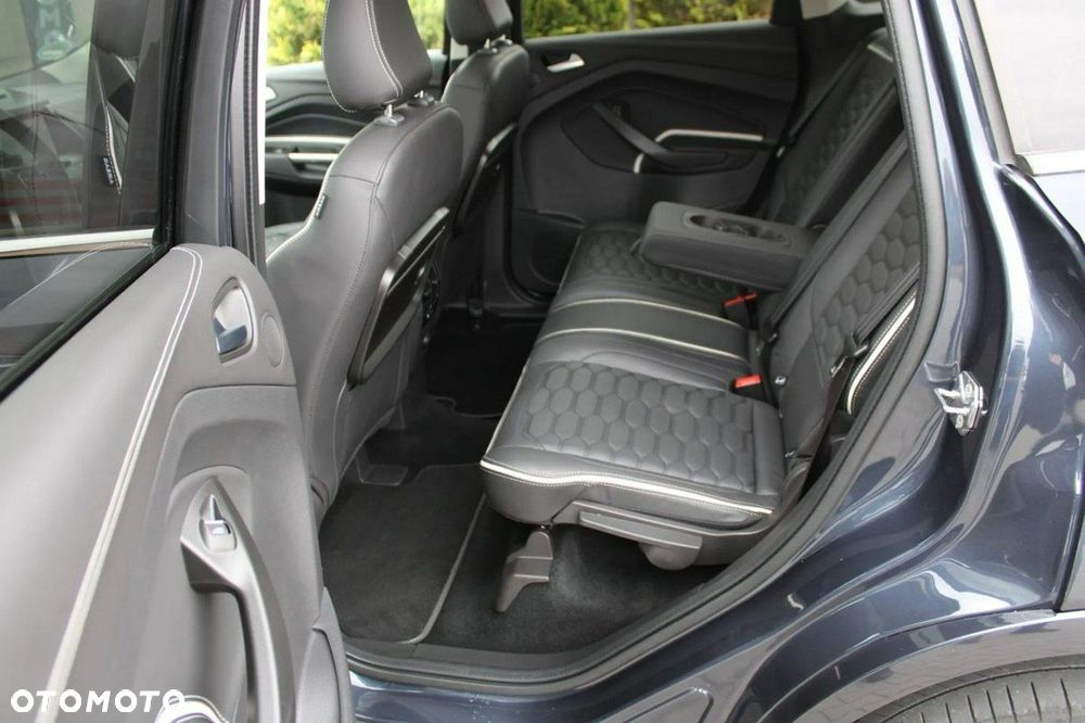 Ford Kuga 1.5 EcoBoost 2x4 Vignale - 36