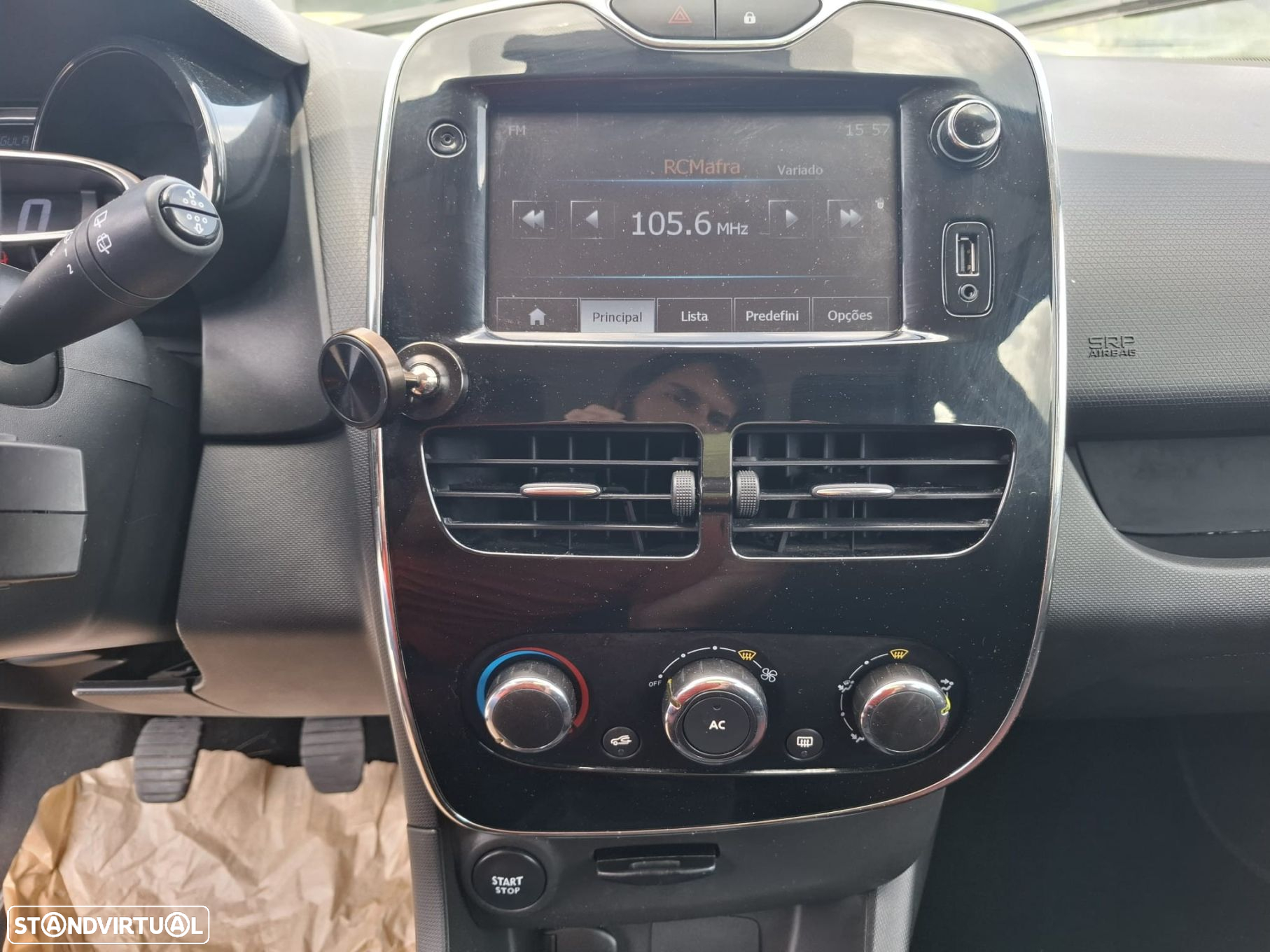 Renault Clio Sport Tourer dCi 75 Stop & Start Expression - 23