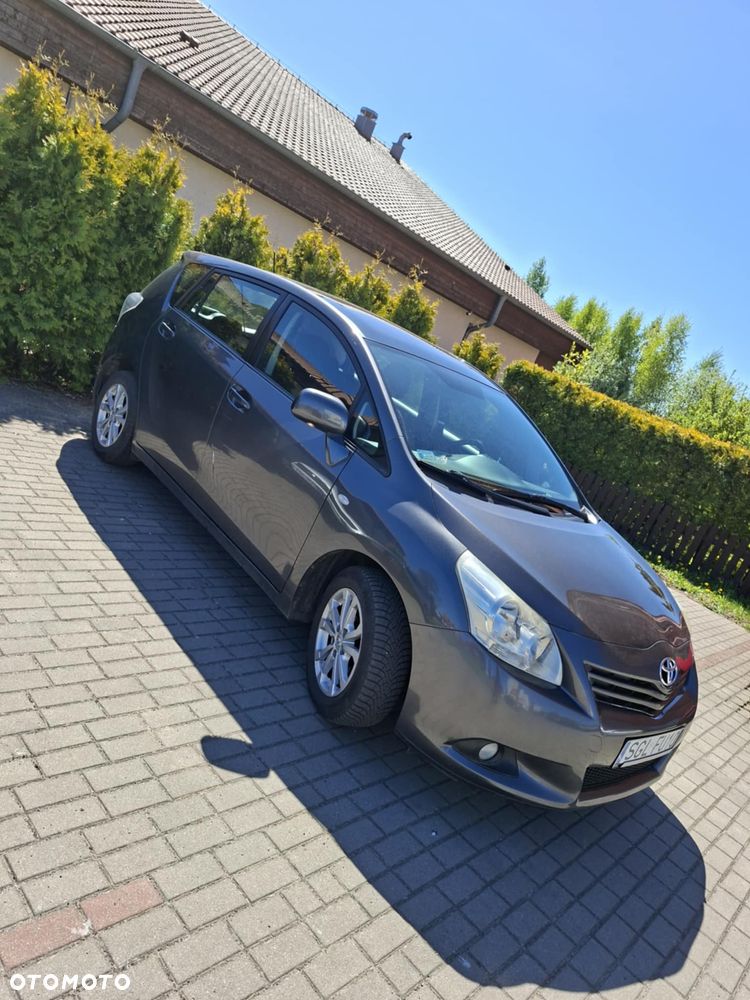 Toyota Verso 2.0 D-4D Luna 7os - 1