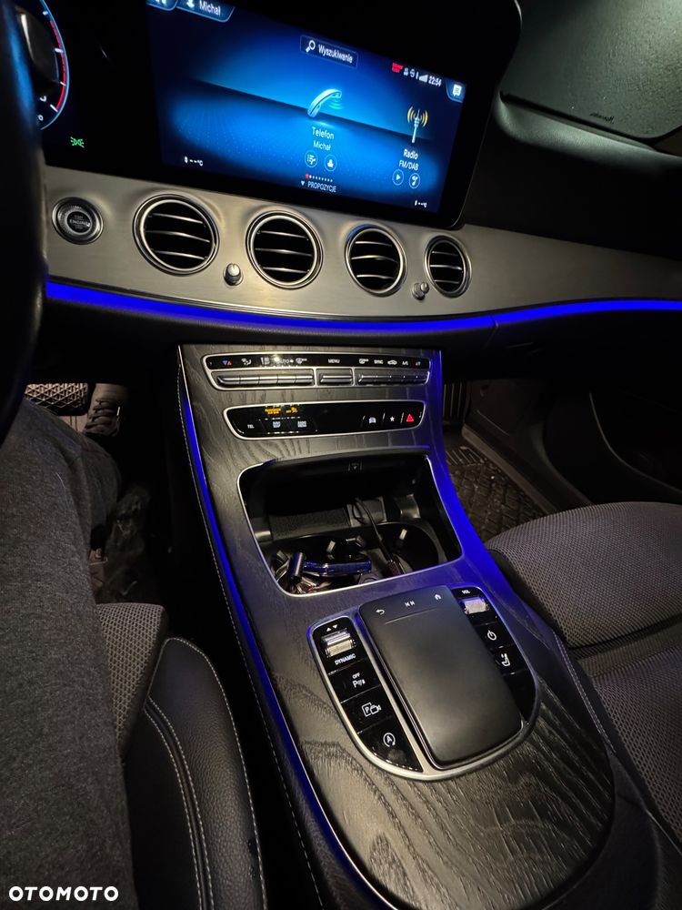 Mercedes-Benz Klasa E 220 d 4-Matic Avantgarde - 20