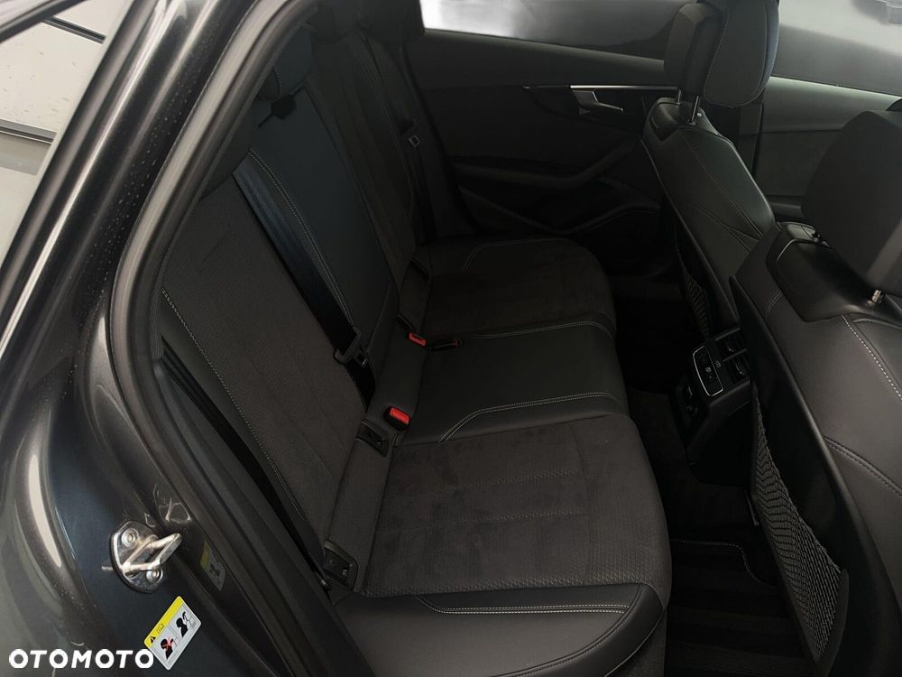 Audi A4 Limousine - 36