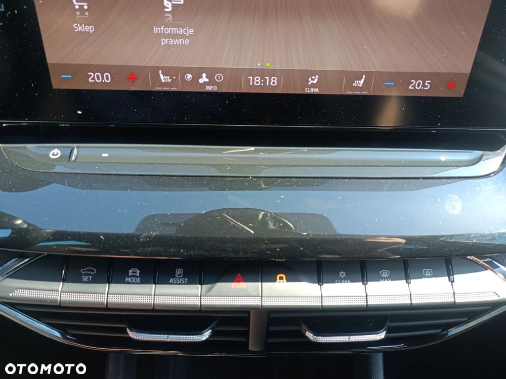 Skoda Octavia 2.0 TDI DSG Sportline - 24