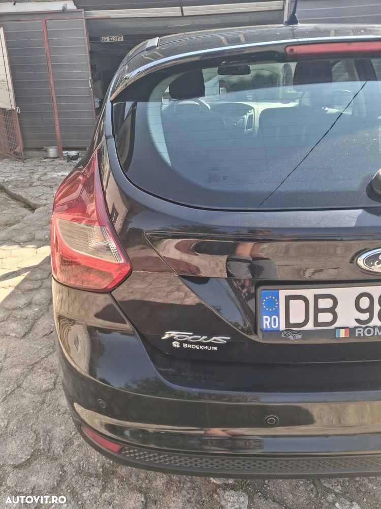 Ford Focus 1.0 EcoBoost Start-Stopp-System SYNC Edition - 11