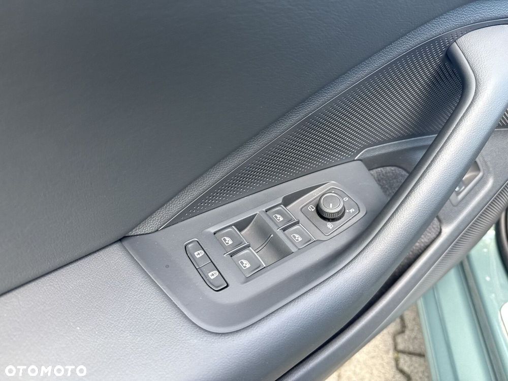 Volkswagen Passat Variant 2.0 TDI SCR Elegance DSG - 37