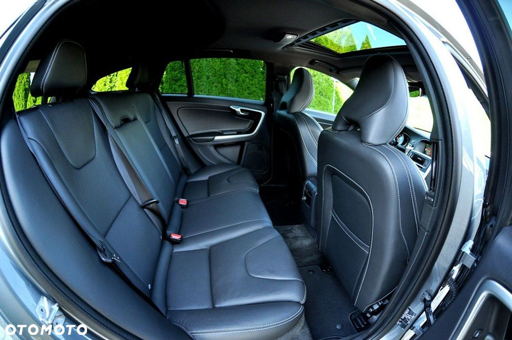 Volvo V60 D3 Drive-E Summum - 19