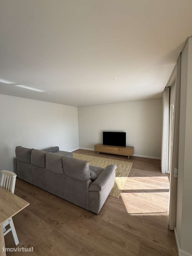 Apartamento Novo T3 mobilado e equipado, vista mar e garagem Ericeira - Grande imagem: 2/24