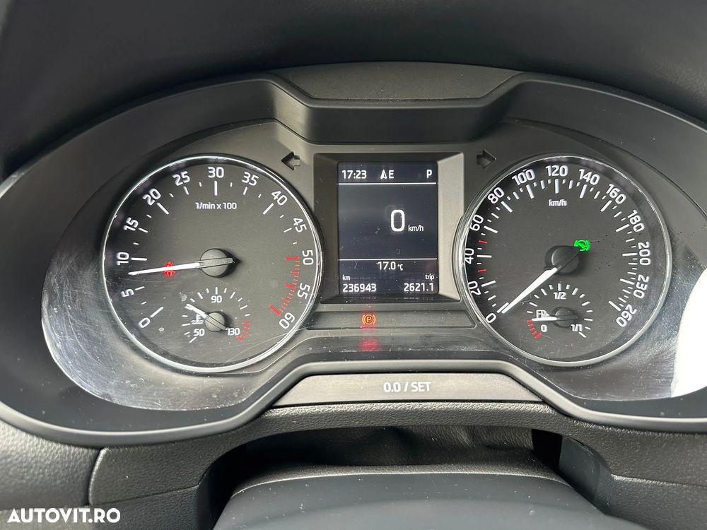 Skoda Octavia 2.0 TDI (Green tec) DSG Joy - 23