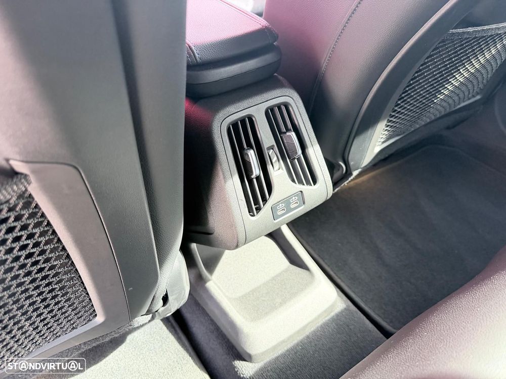 BMW 225xe Active Tourer e xDrive Pack Desportivo M - 37