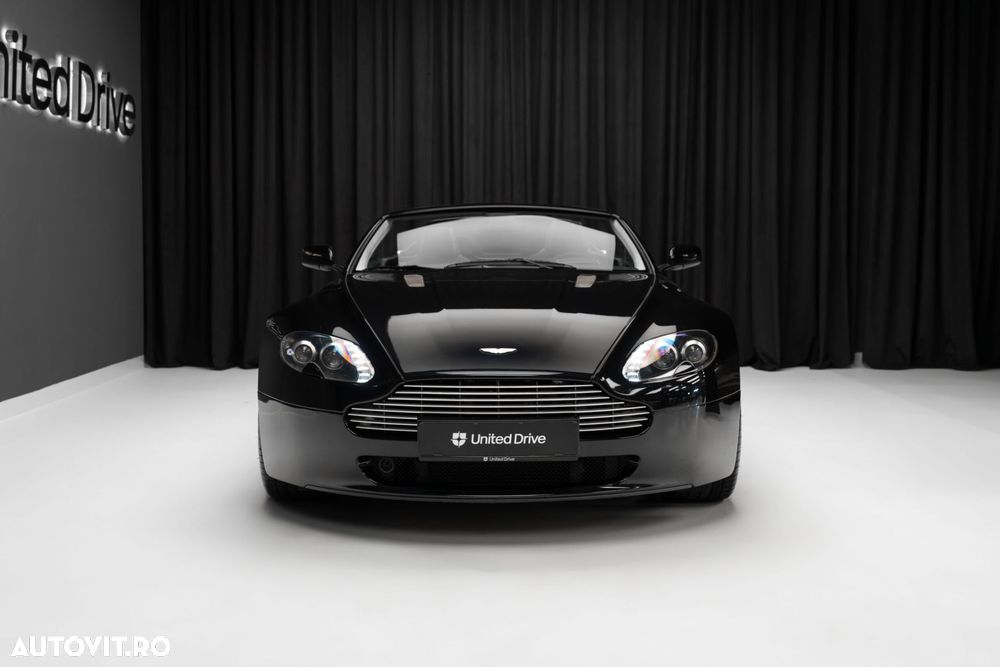 Aston Martin V8 Vantage - 2
