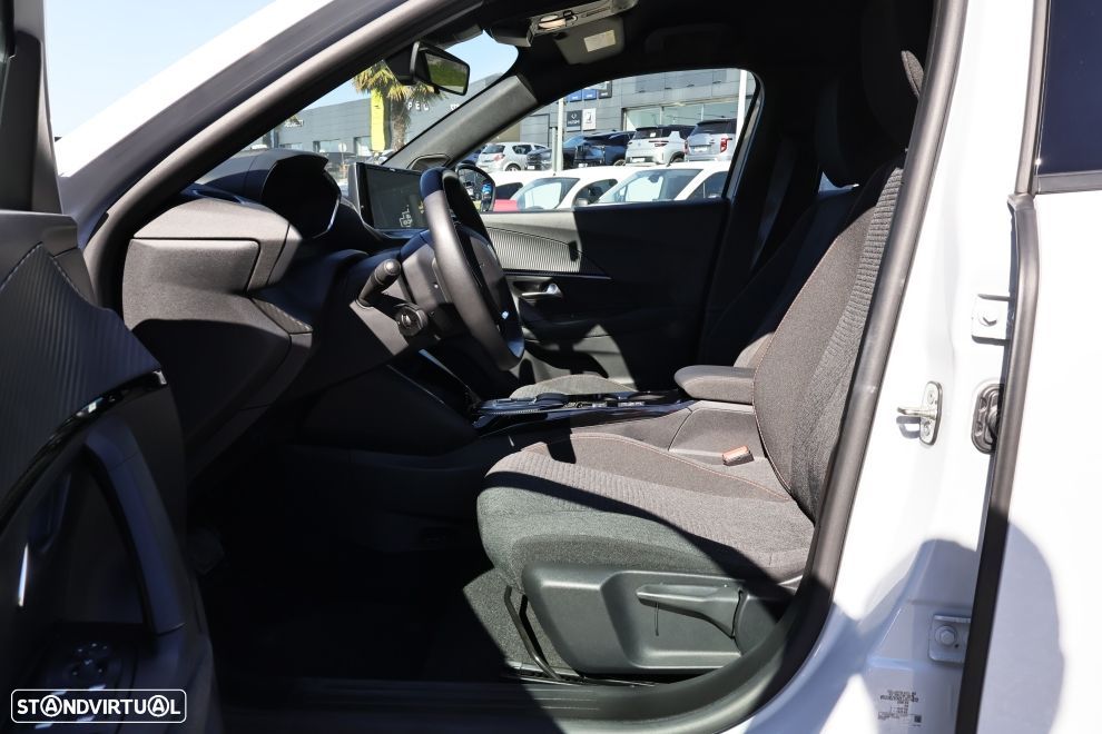Peugeot e-2008 54 kWh Style - 15