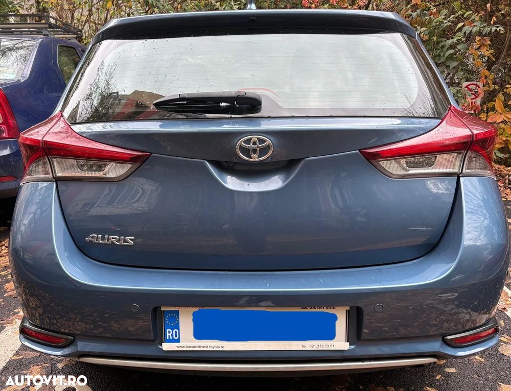 Toyota Auris 1.6 L Valvematic Luna - 2