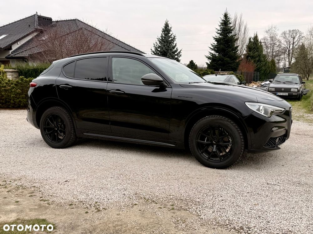 Alfa Romeo Stelvio 2.0 Turbo 16V AT8-Q4 Estrema - 13