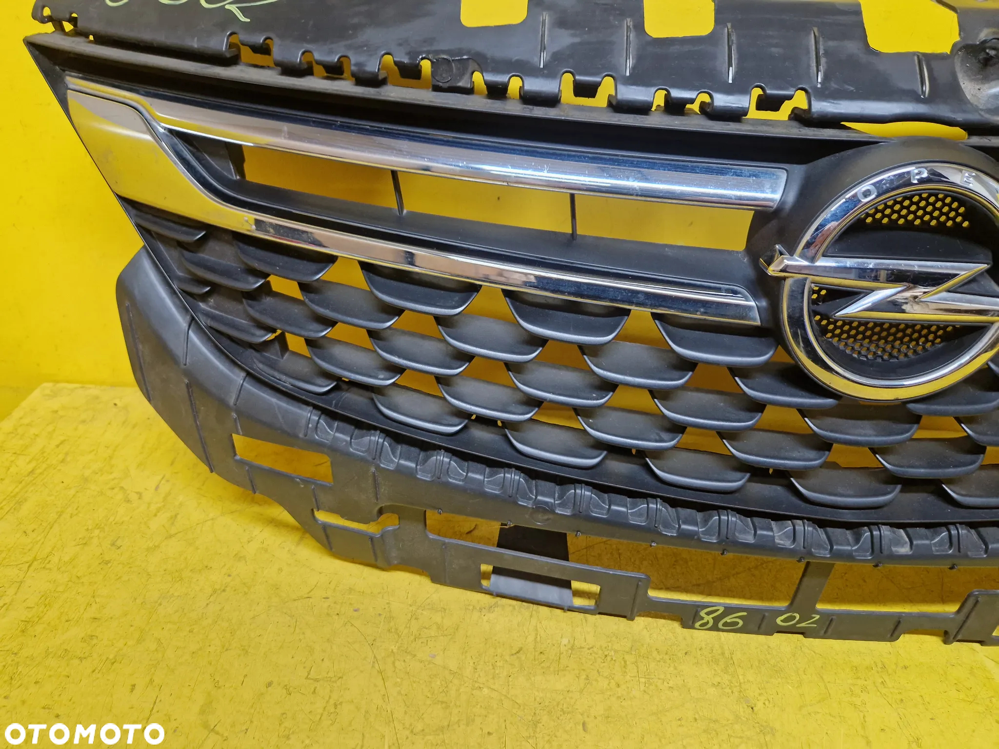 OPEL ASTRA V ATRAPA CHŁODNICY GRILL ZDERZAKA 13448088 - 3