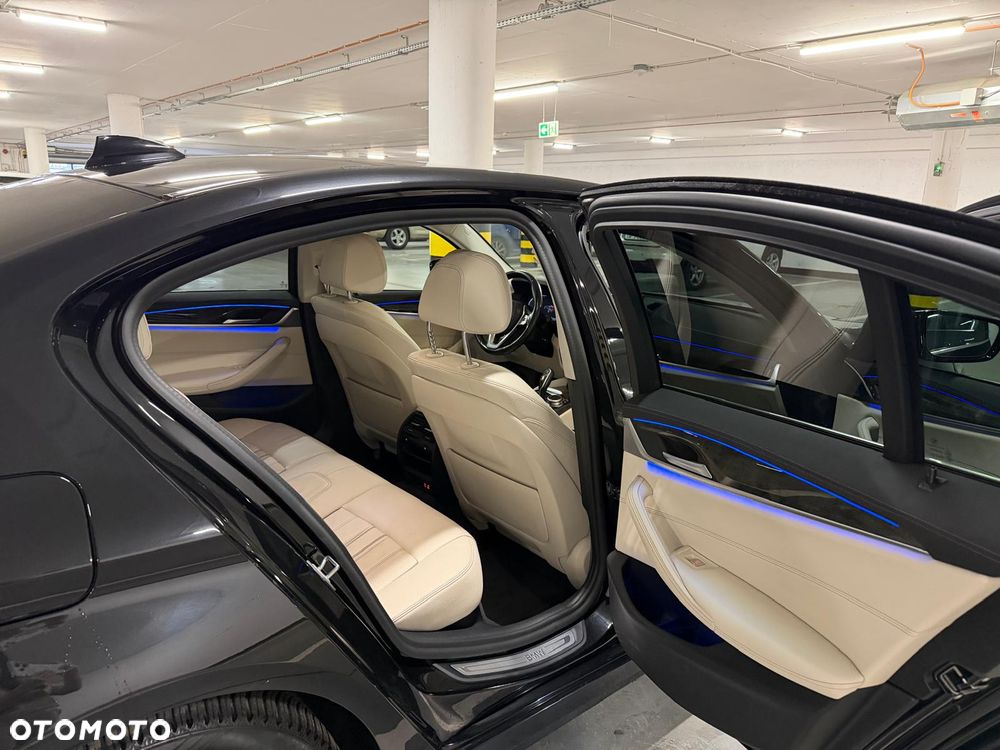 BMW Seria 5 520d xDrive Luxury Line - 12