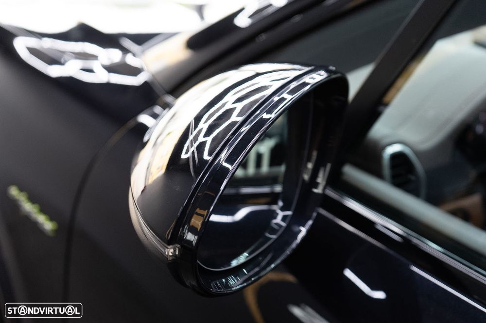Porsche Cayenne Coupé E-Hybrid - 21