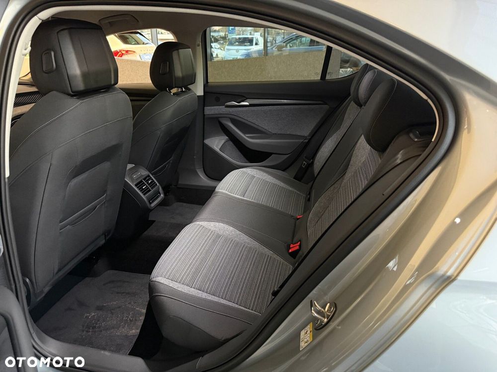 Skoda Superb 1.5 TSI Style DSG - 12