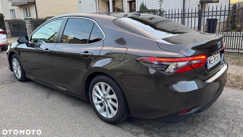 Toyota Camry 2.5 Hybrid Comfort CVT - 18