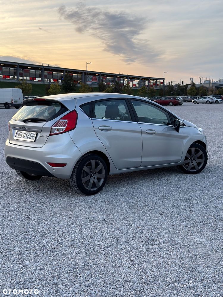 Ford Fiesta 1.5 TDCi Titanium - 6