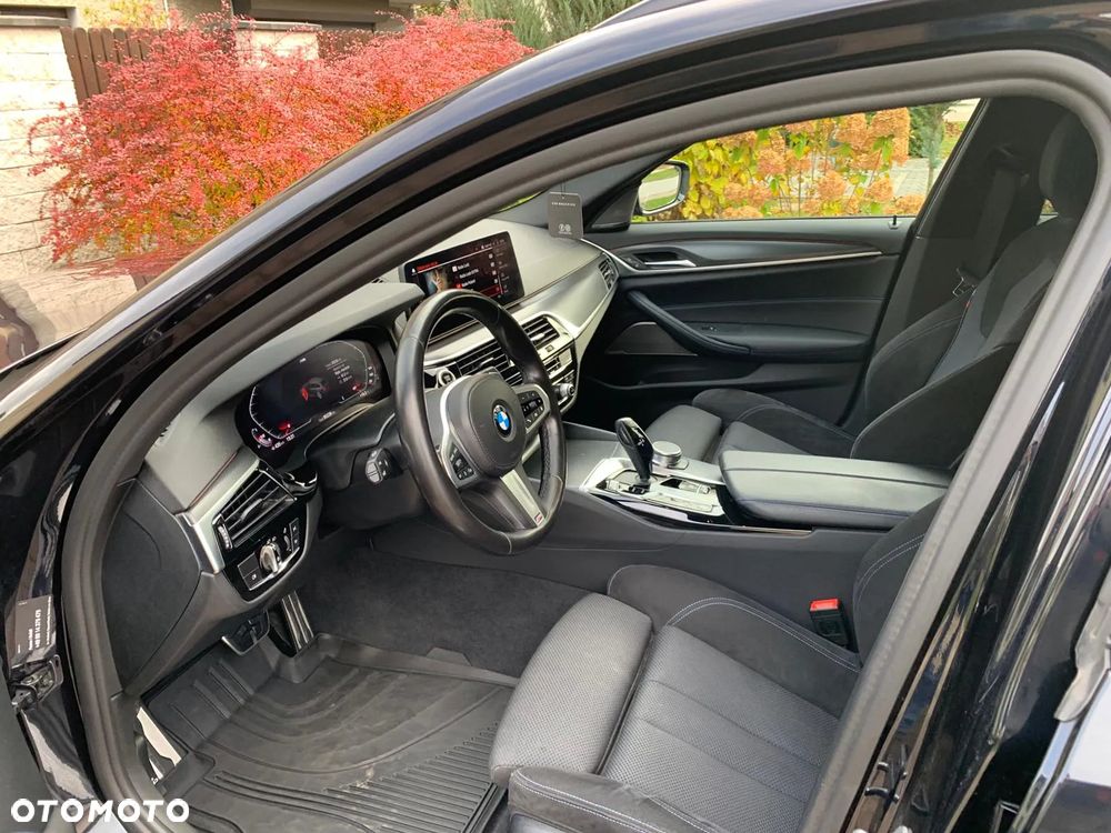 BMW Seria 5 540d xDrive Touring M Sport Edition - 6