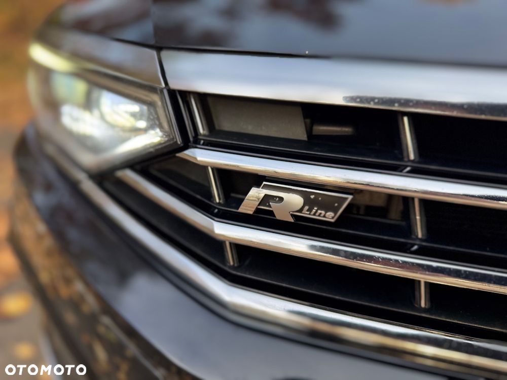 Volkswagen Passat Variant 2.0 TDI SCR DSG 4Motion Business - 9