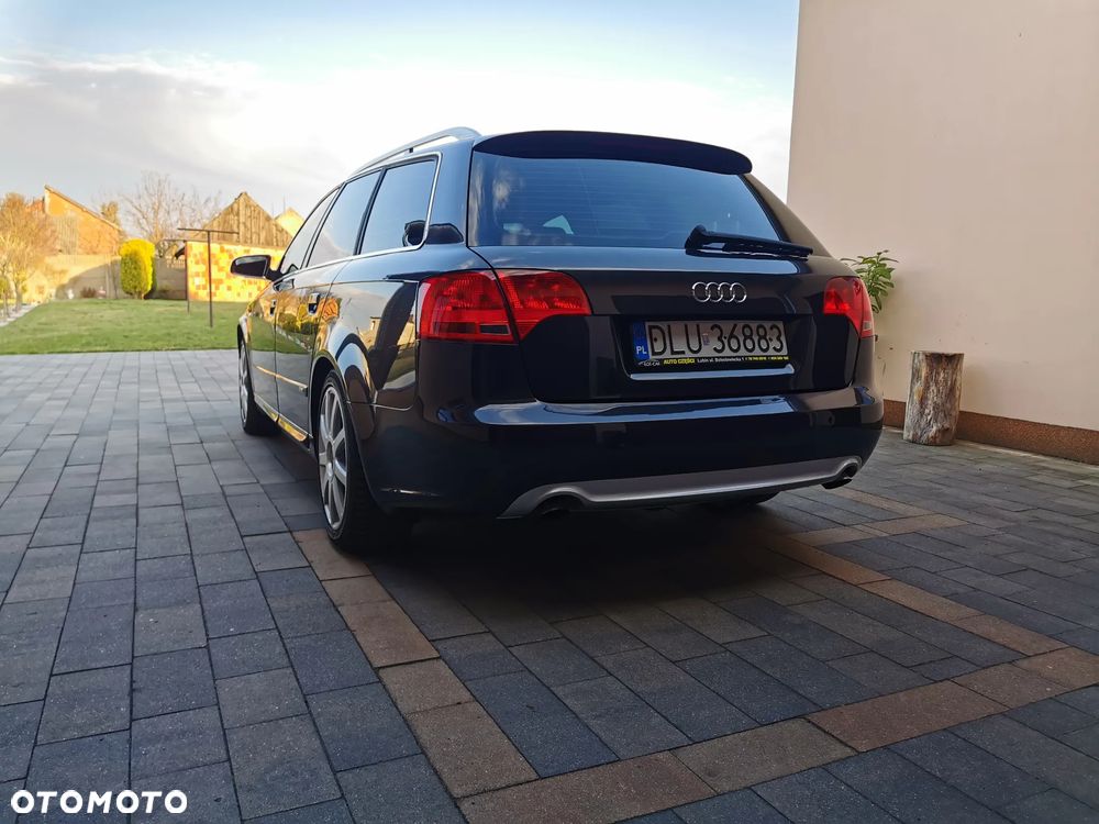 Audi A4 Avant - 11