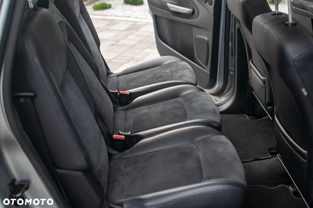 Ford S-Max - 39