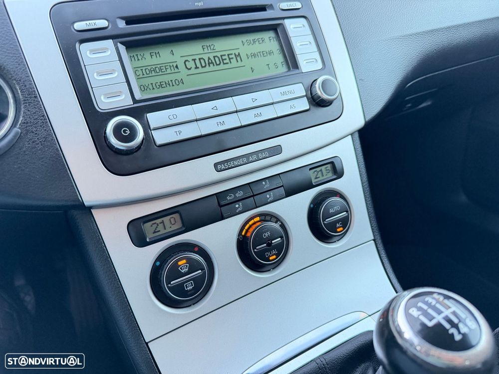 VW Passat Variant 2.0 TDI 4M Confortline - 12