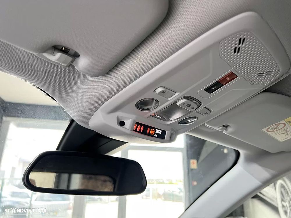 Peugeot e-2008 50 kWh Allure - 19