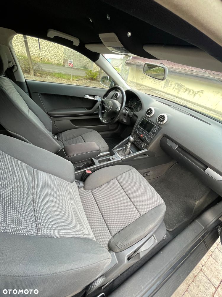 Audi A3 3-drzwiowe 1.6 Ambiente - 12