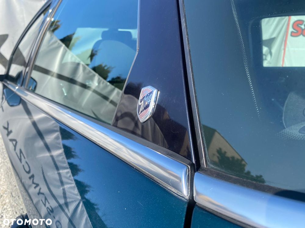 Ford Mondeo 2.0 TDCi Ghia - 12