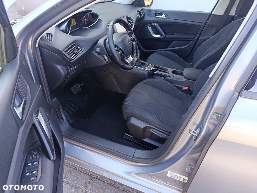 Peugeot 308 - 4