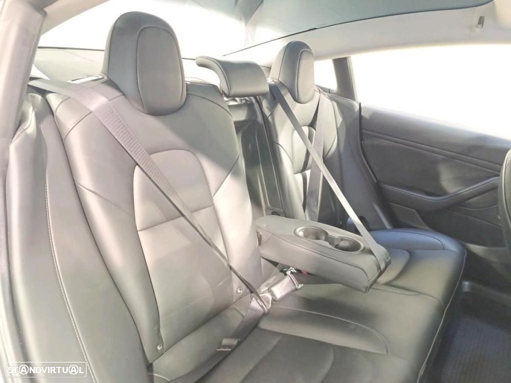 Tesla Model 3 Standard Range Plus RWD - 3
