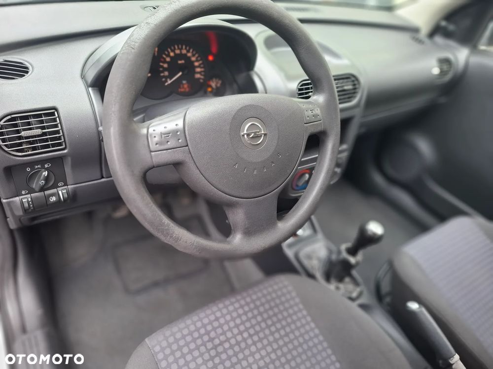 Opel Corsa 1.2 16V - 7