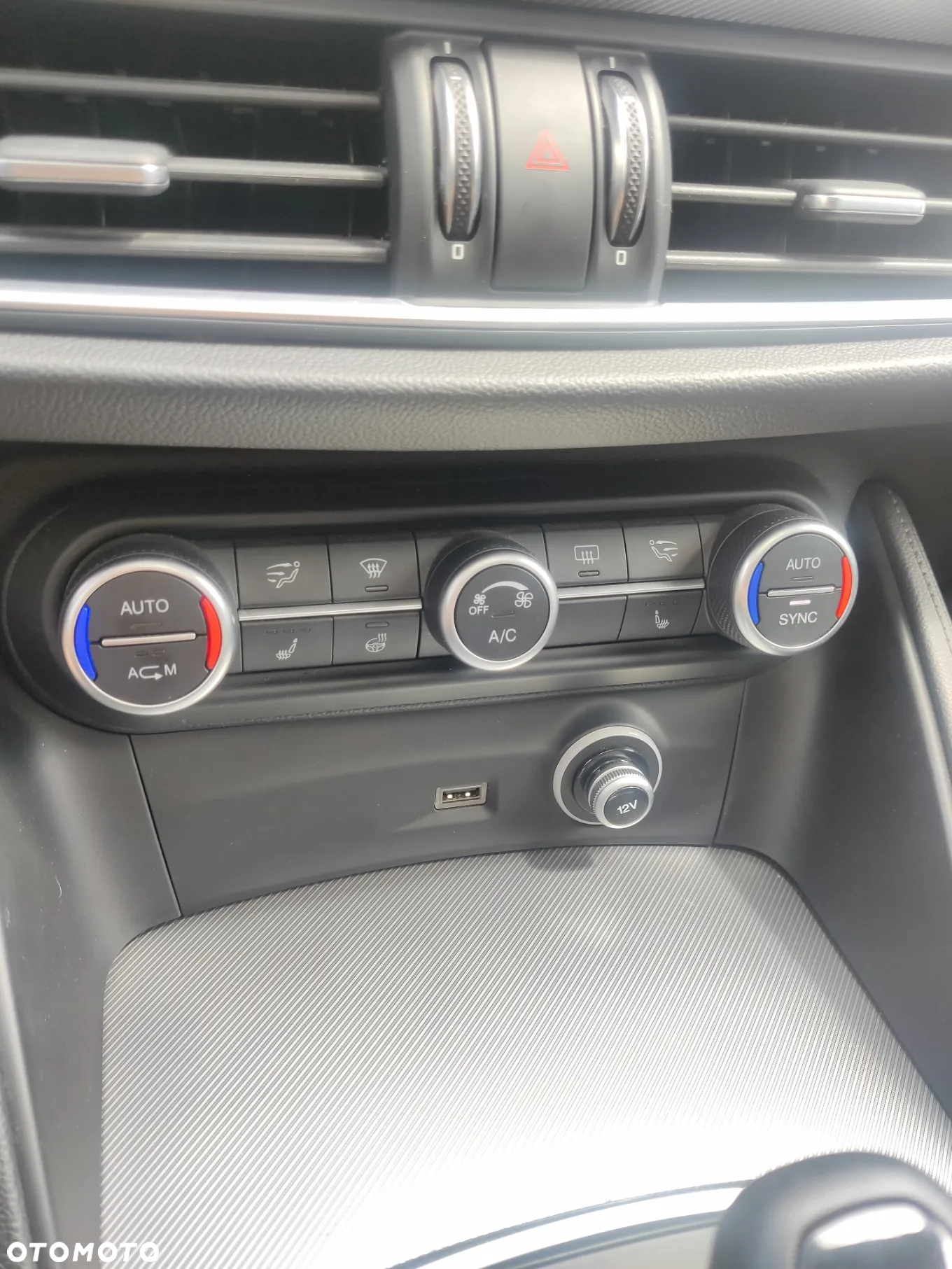 Alfa Romeo Stelvio 2.0 Turbo 16V AT8-Q4 Veloce Ti - 13
