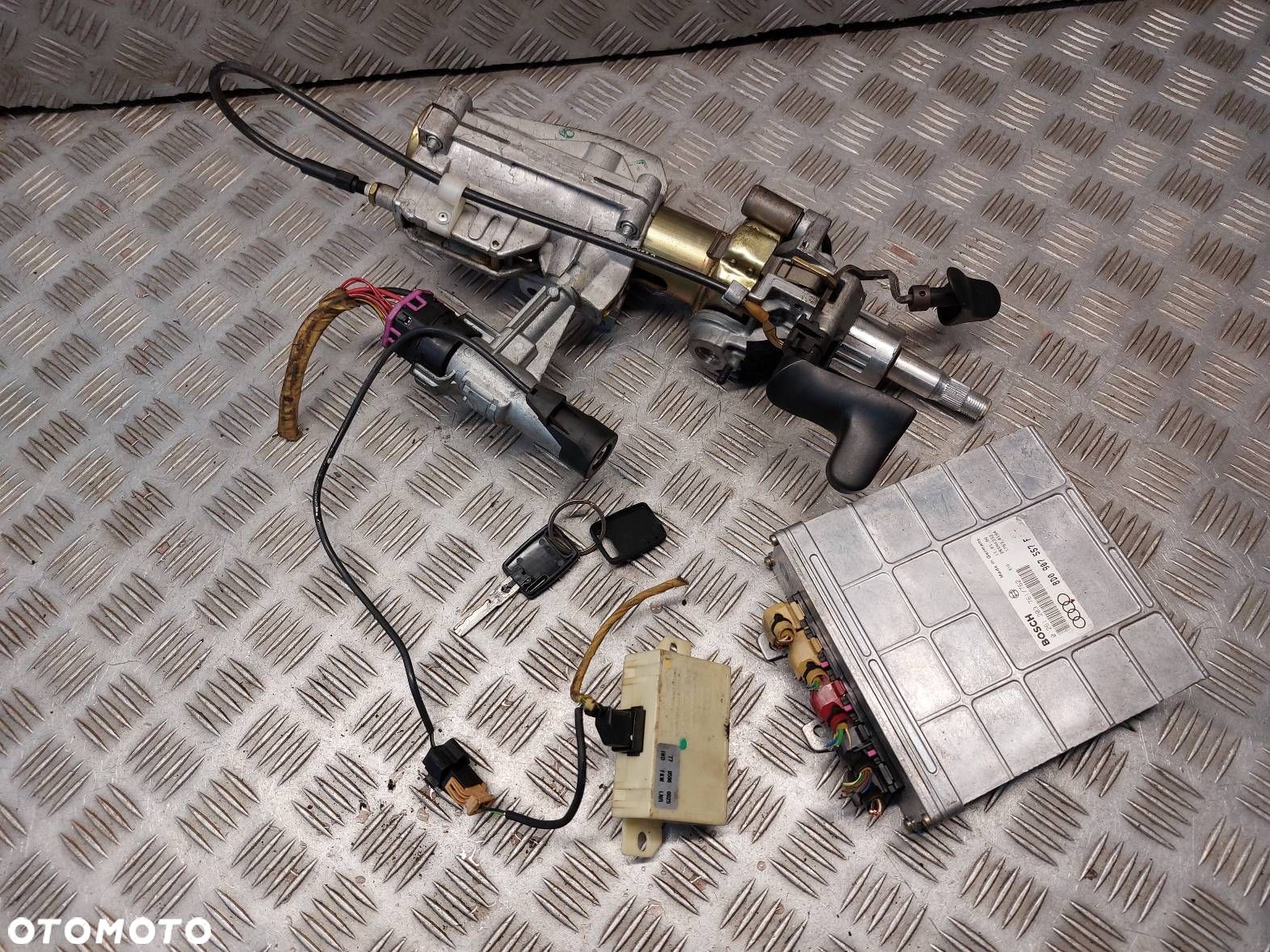 ZESTAW STARTOWY AUDI A6 C4 1.8 20V 0261203761 - 1