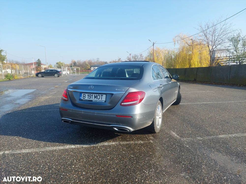Mercedes-Benz E 200 4Matic T 9G-TRONIC - 5