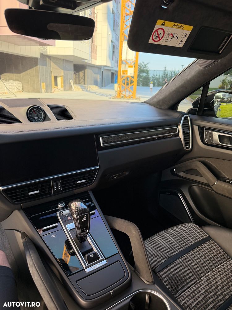 Porsche Cayenne - 10