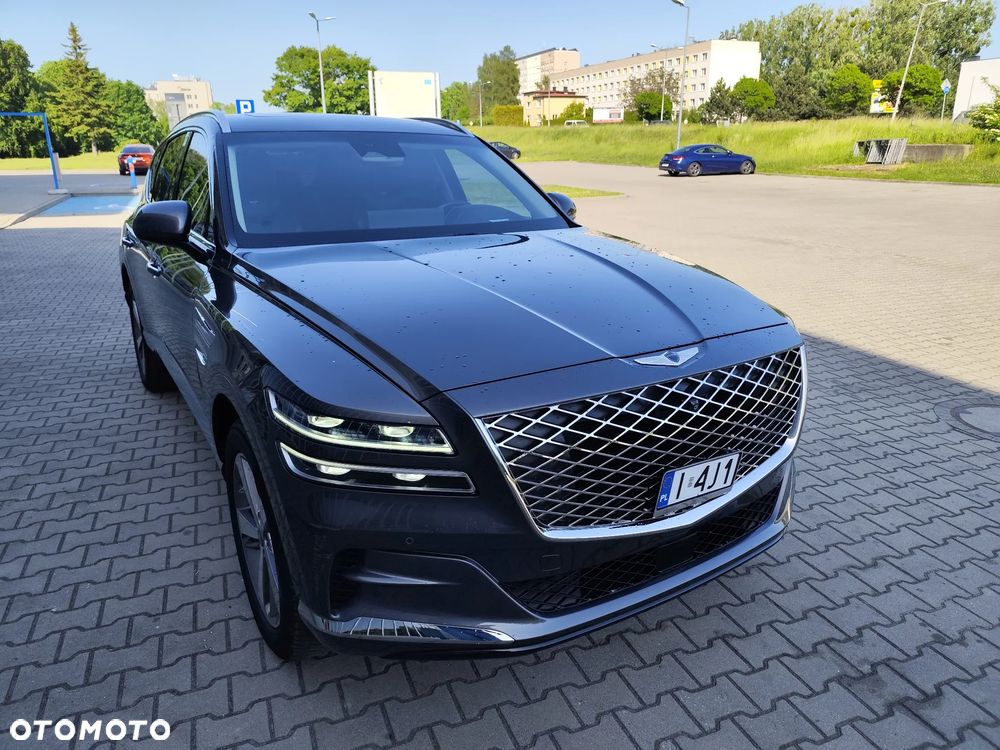 Hyundai Genesis - 1