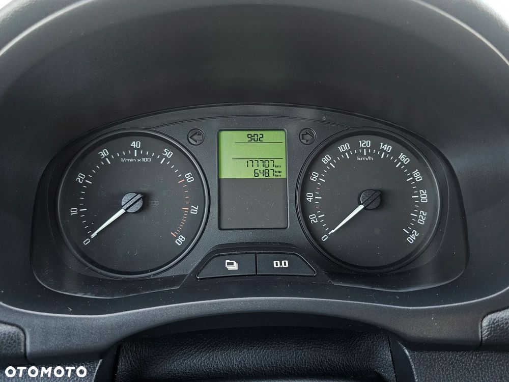 Skoda Fabia 1.4 16V Ambiente - 20
