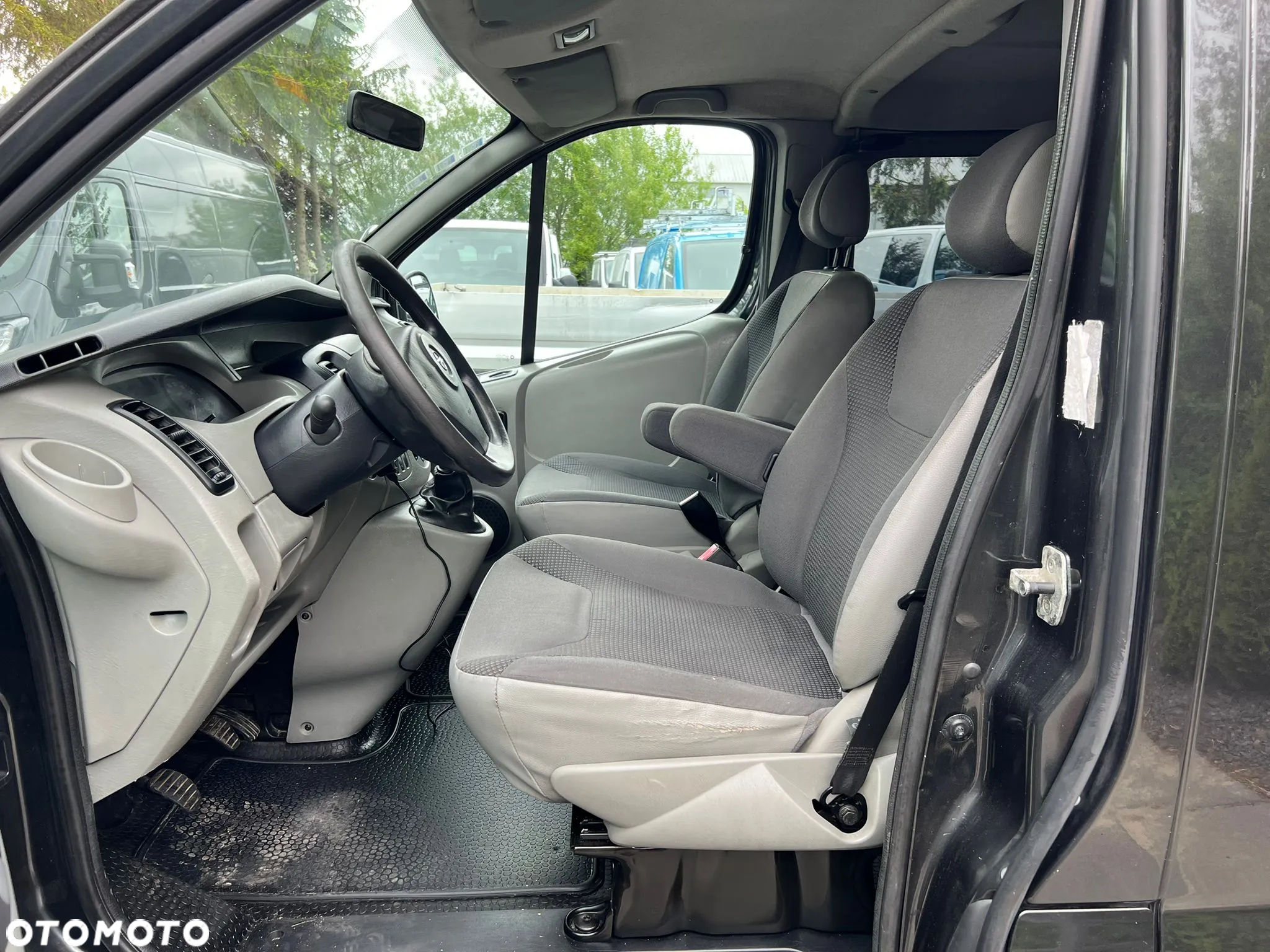 Opel VIVARO BRYGADÓWKA LONG KLIMATYZACJA - 14