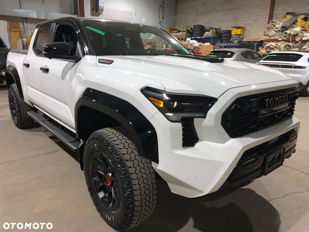 Toyota Tacoma - 31