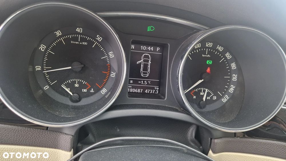 Skoda Superb 2.0 TSI L&K DSG - 11