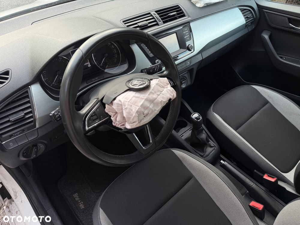 Skoda Fabia 1.0 TSI Style Color - 31