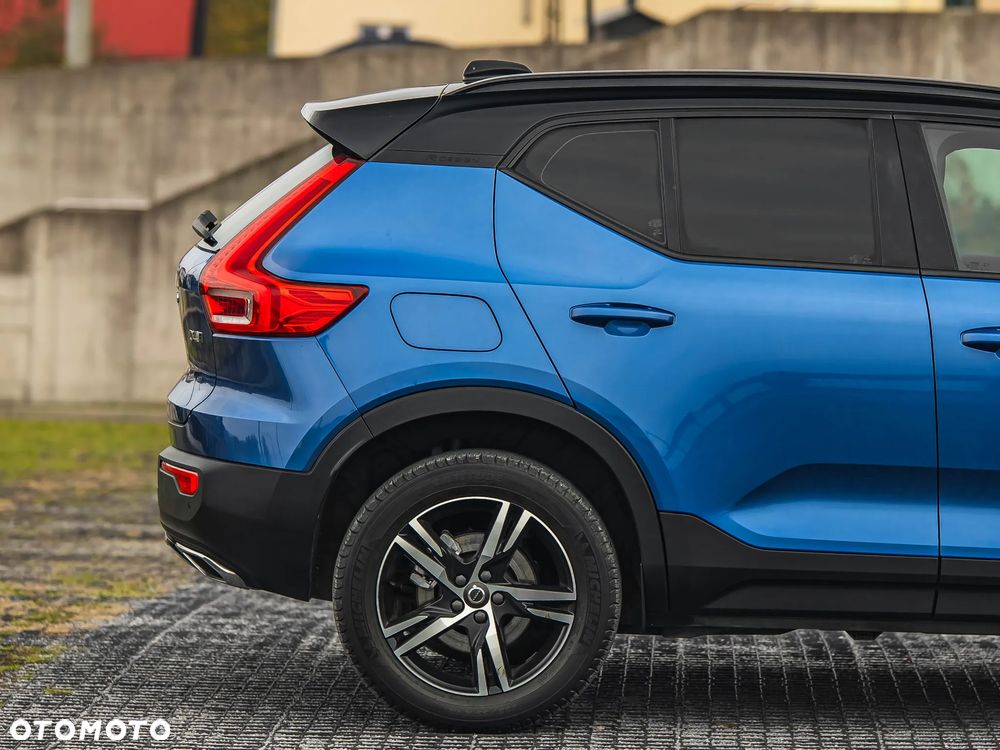 Volvo XC 40 D4 AWD Geartronic R-Design - 13