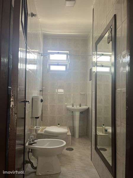 Arrenda-se T1 Baguim do Monte - Grande imagem: 4/12