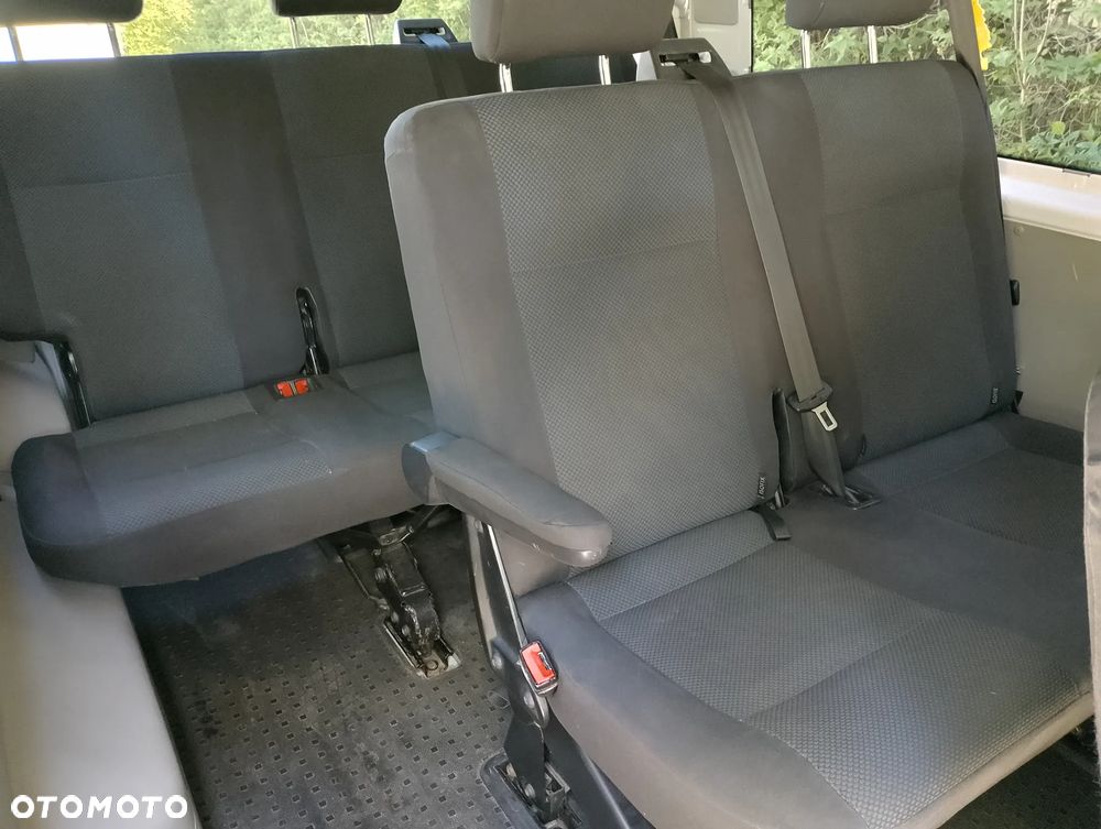 Volkswagen Transporter L2H1 DSG - 13