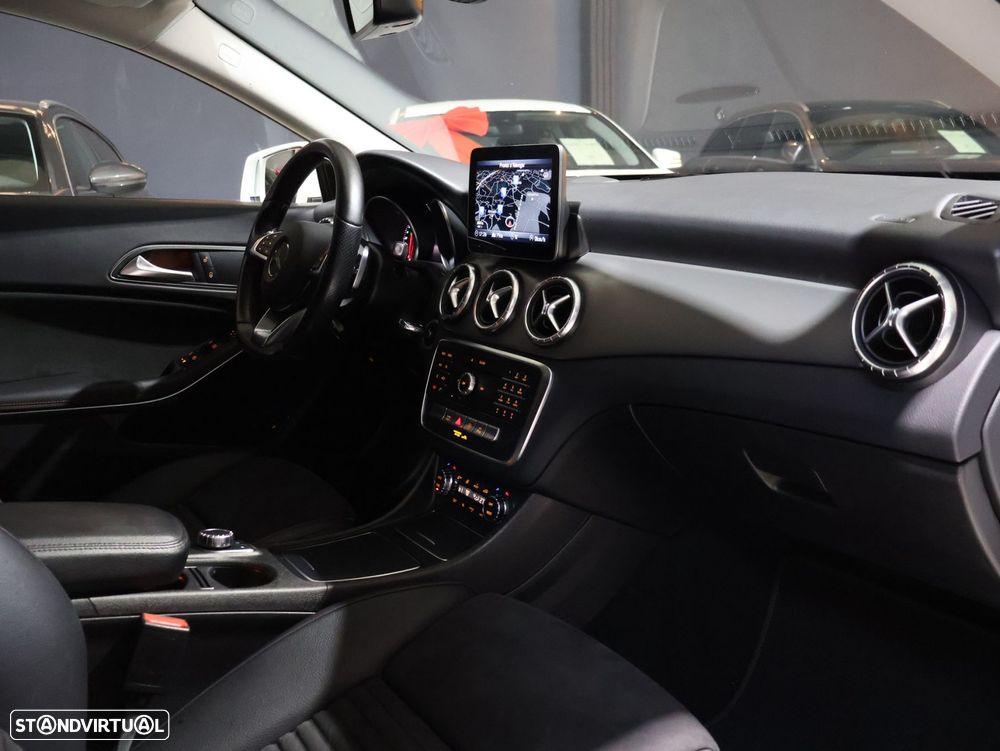 Mercedes-Benz CLA 220 d Shooting Brake AMG Line Aut. - 6