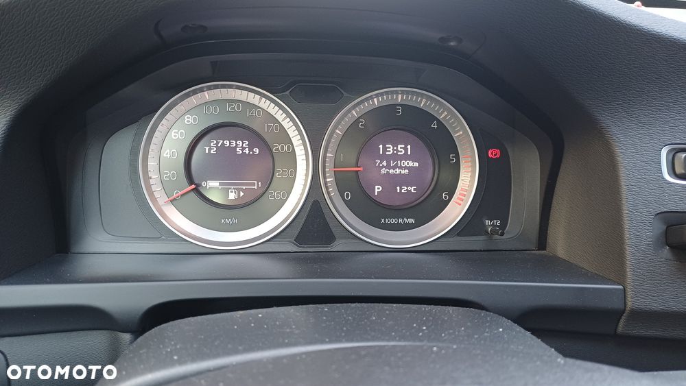 Volvo V60 D5 AWD Summum - 19