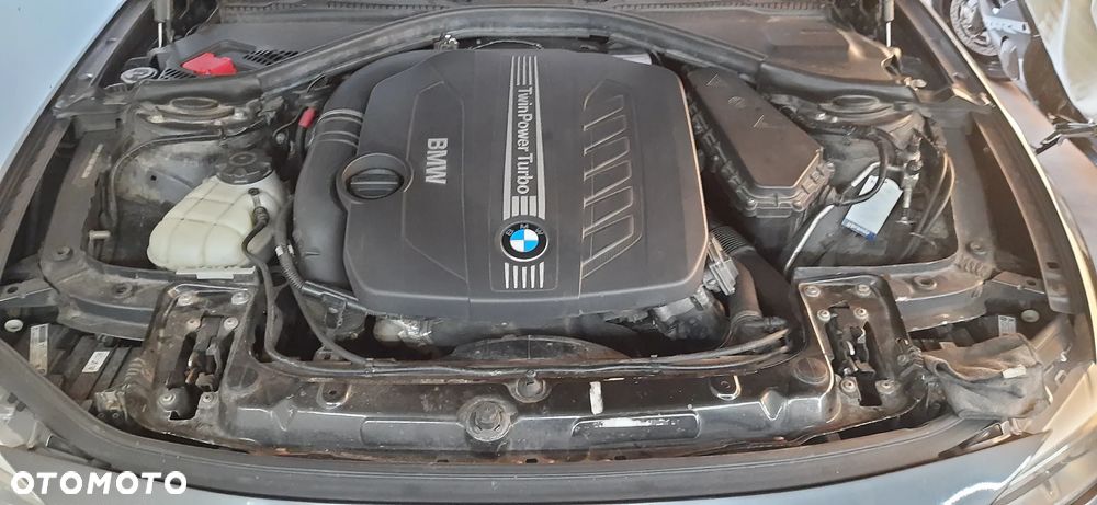 BMW Seria 3 330d Sport Line - 40